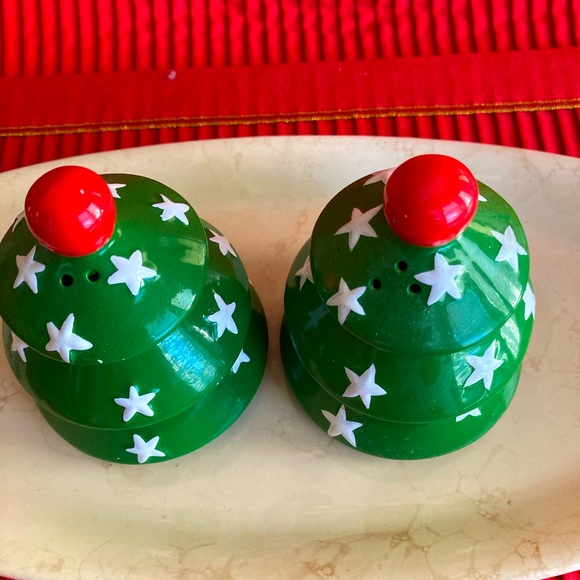 SALE!! Christmas Tree S&P Shakers - Ceramic - Picture 3 of 5